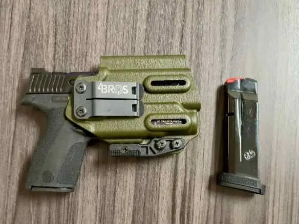 Smith & Wesson M&P Shield X + Streamlight TLR-7 HL