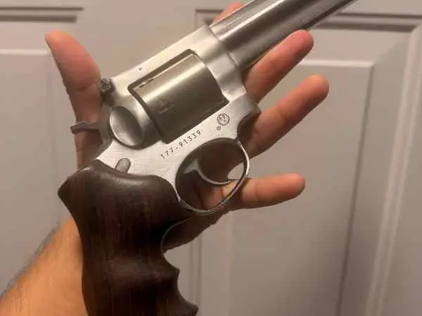 Ruger GP100 7 Shot 6" .357 Magnum