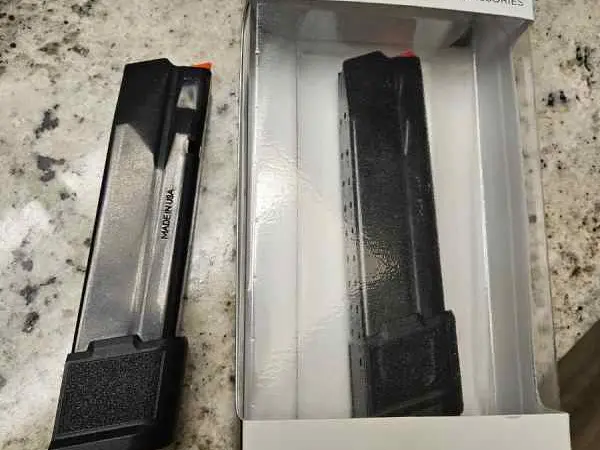 Sig P365 Macro 21 rd mags