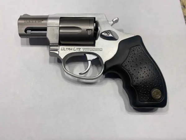 WTS or WTT handguns Beretta and a Taurus