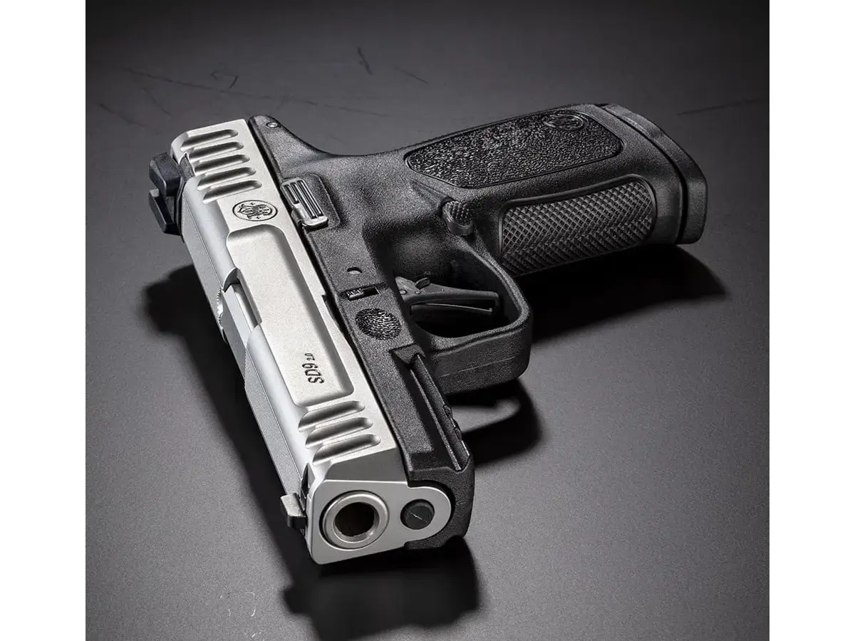 Smith & Wesson SD9 2.0 9mm, 4" Barrel, Two-Tone