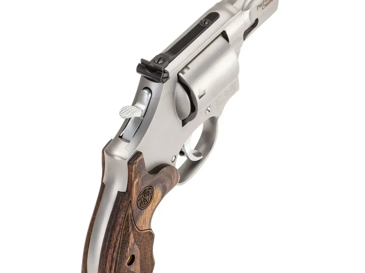 Smith & Wesson Performance Center Model 686 L-Frame 2.5" Barrel 7RD SS/Walnut - photo 2
