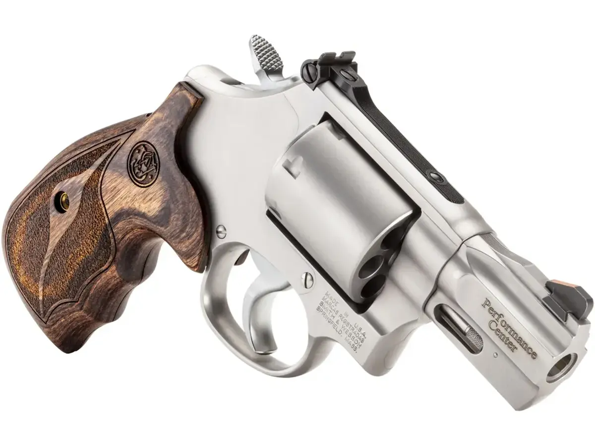 Smith & Wesson Performance Center Model 686 L-Frame 2.5" Barrel 7RD SS/Walnut - photo 3