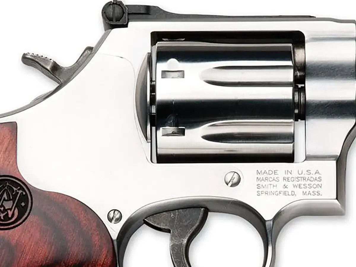 Smith & Wesson Model 686 Deluxe L-Frame .357 Magnum, 6" Barrel, Stainless Steel/Walnut - photo 3