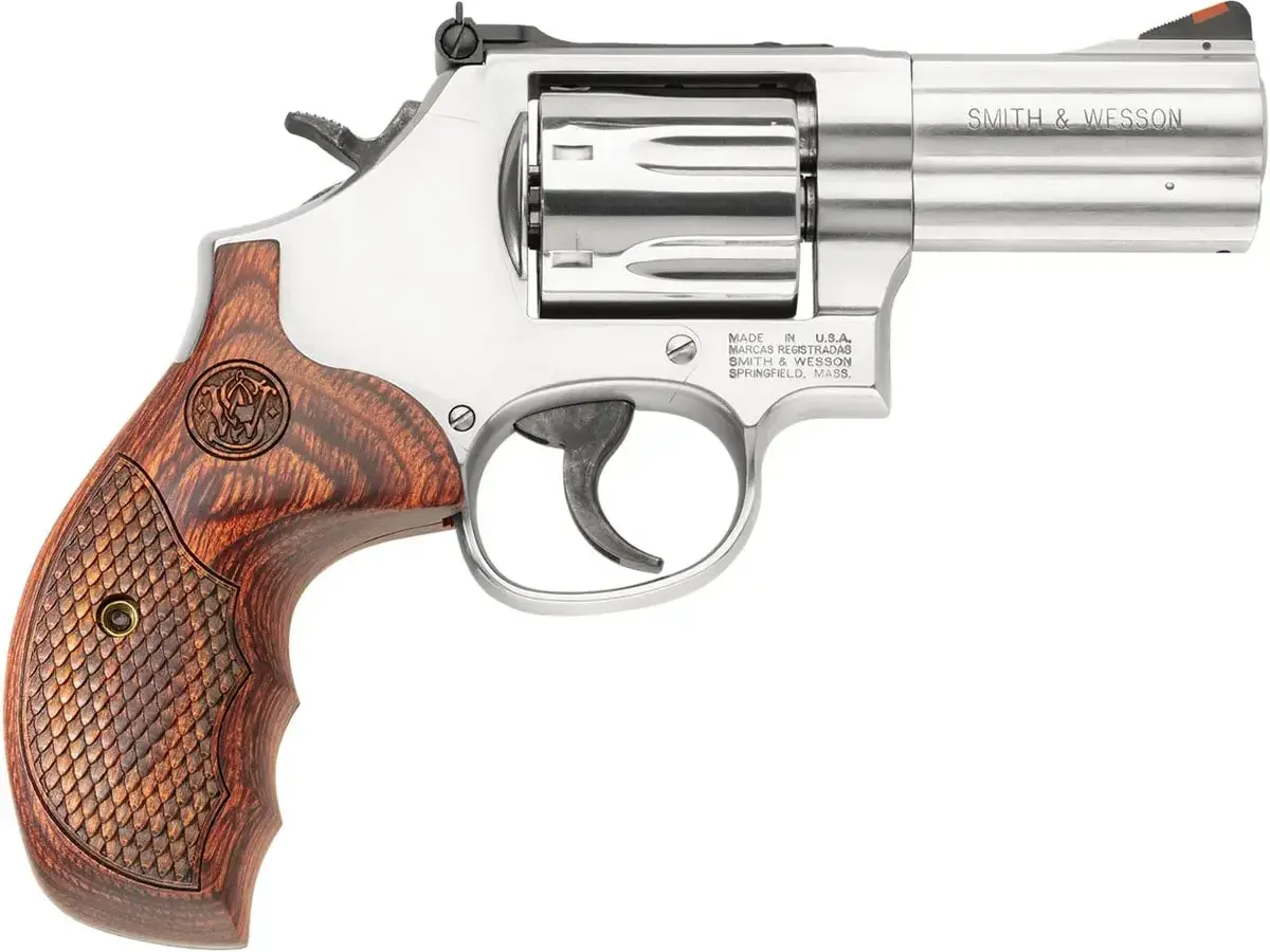 Smith & Wesson Model 686 Plus Deluxe L-Frame .357 Magnum 3" Barrel, Stainless/Walnut - photo 5
