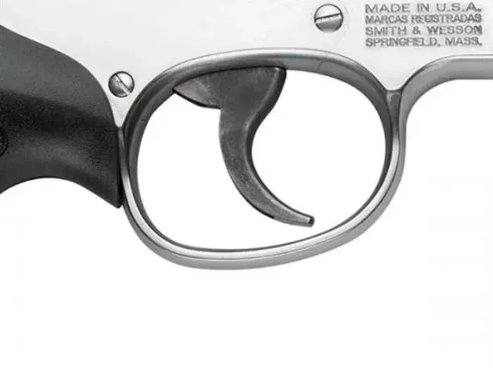 Smith & Wesson Model 686 Plus L-Frame .357 Magnum, 3" Barrel, Stainless/Black - photo 3