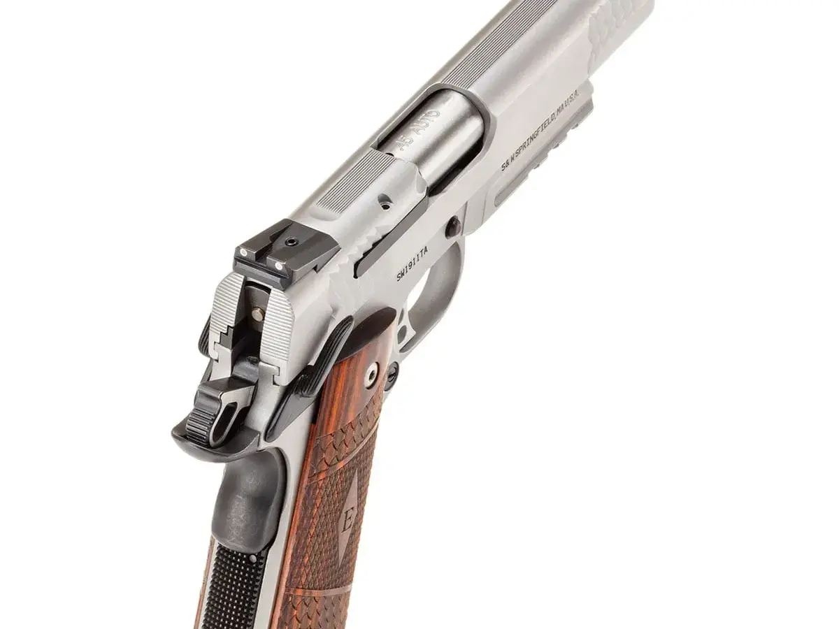 Smith & Wesson SW1911TA E-Series Tactical Rail 45 ACP, 5" Barrel, SS/Wood - photo 4