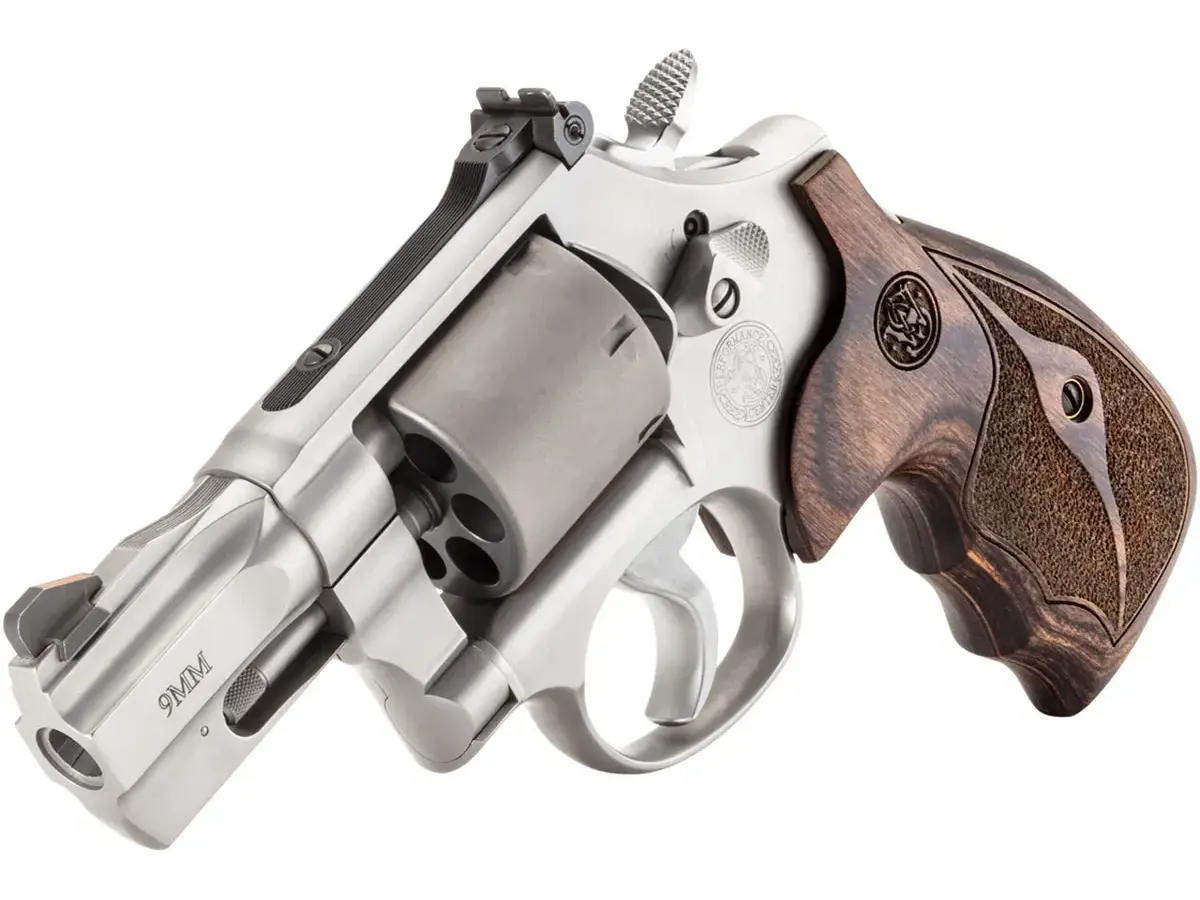 Smith & Wesson Model 986 L-Frame 9mm Luger 2.5" Barrel SS/Walnut - photo 2