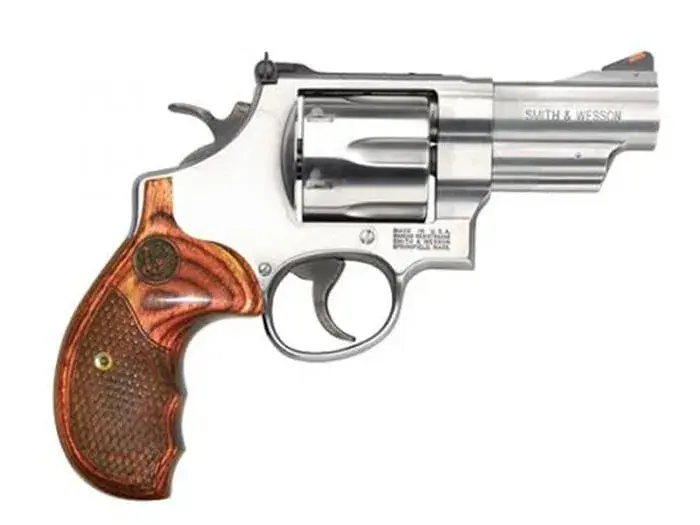 Smith & Wesson Model 629 Deluxe N-Frame 44 Magnum, 3" Barrel, Stainless/Wood