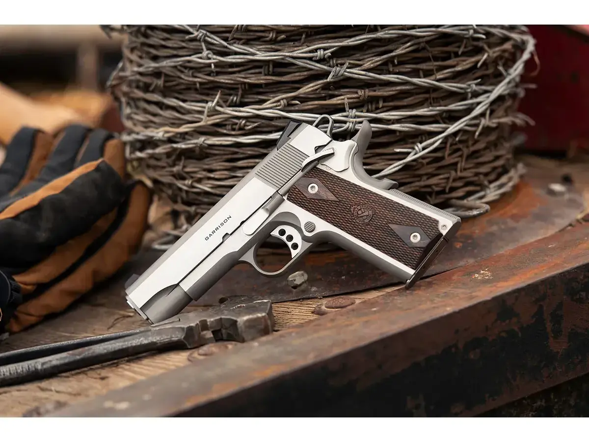 Springfield Armory 1911 Garrison 45 ACP 4.25" Barrel Stainless - photo 3