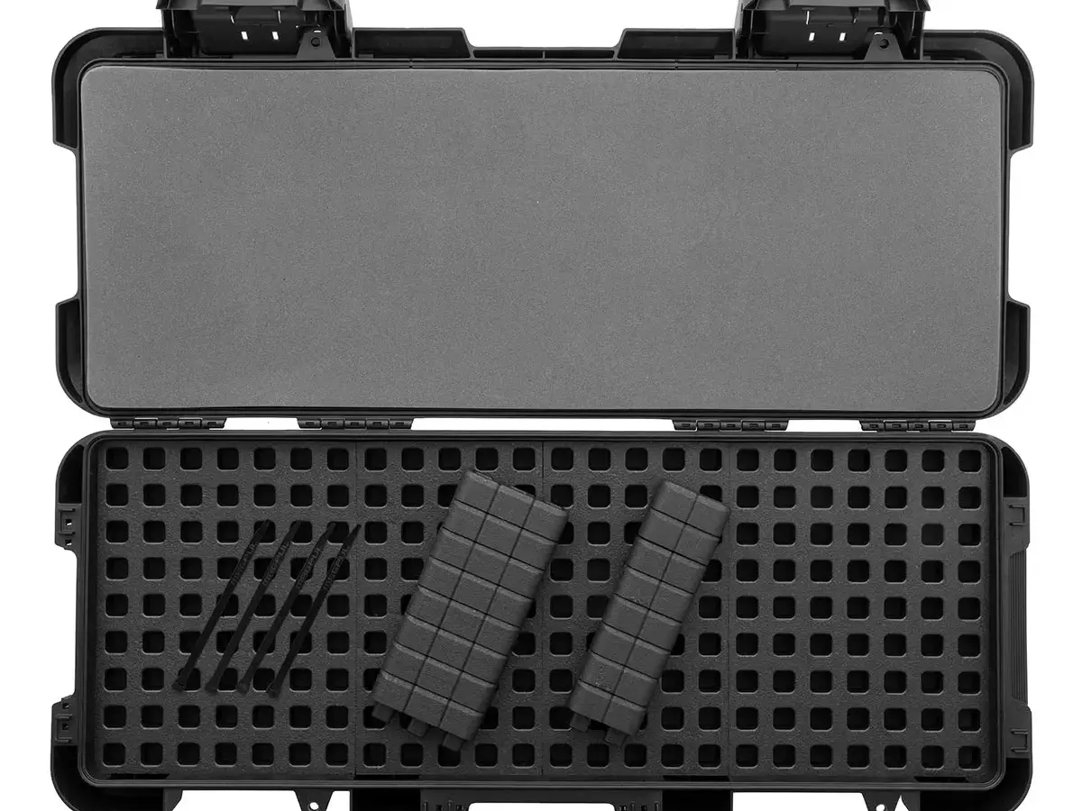 R44 DAKA Hard Case Black - photo 4