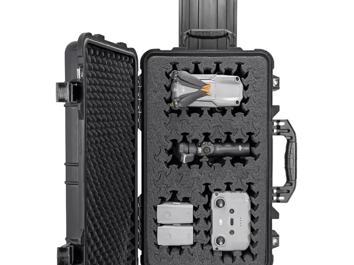 22" Carry-On Roller Hard Case w/Ragar Foam Inserts Black - photo 3