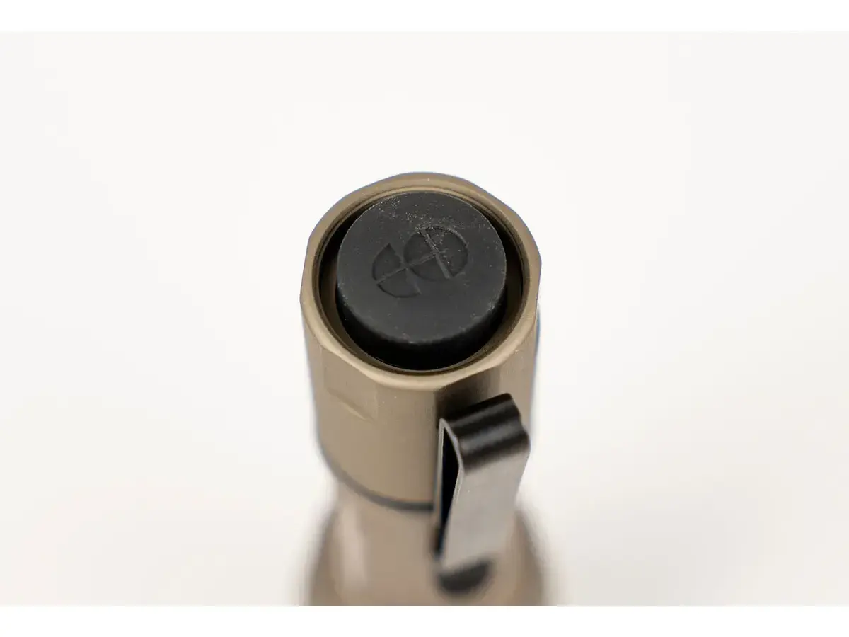 MCH-DUTY Dual-Fuel Hi-Output Flashlight 1800 Lumen FDE - photo 4