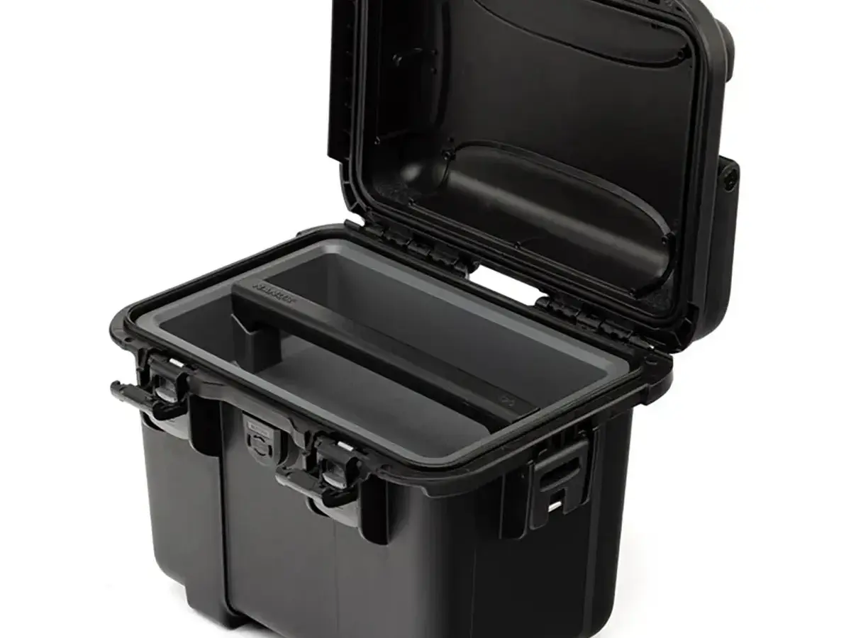 NANUK T20 Hard Protective Case With Tray & Rigid Divider,BLK