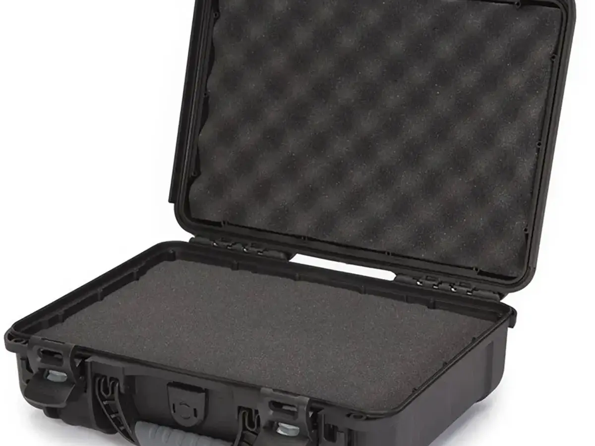 NANUK 910 Hard Protective Case With Foam, Black - photo 3