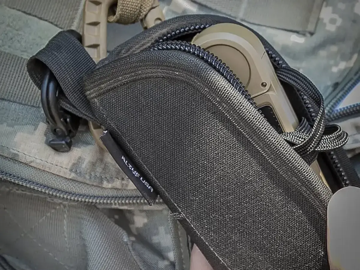 Kestrel Pocket Black