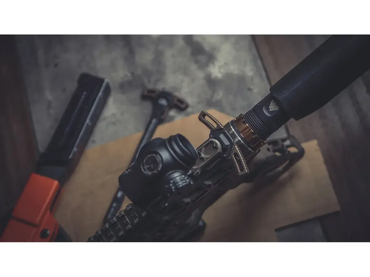 AR-15 Warhammer Mod2 Ambidextrous Charging Handle FDE - photo 9