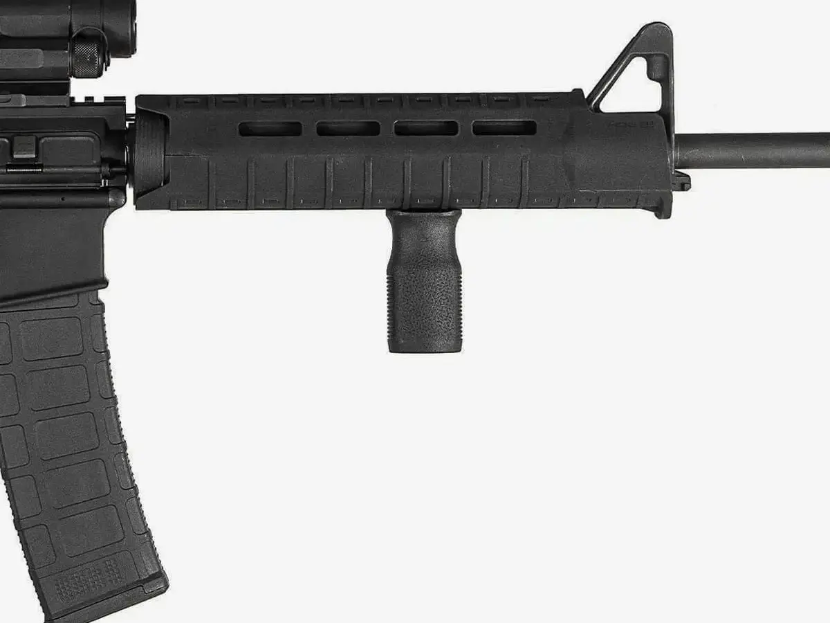 MOE-SL Handguard M-LOK Mid-Length for AR-15 Black - photo 2
