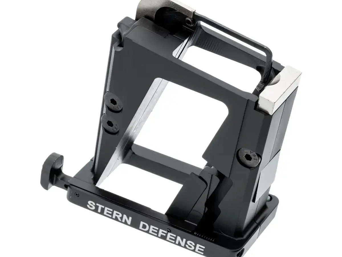 AR-15 9mm Conversion Adapter for S&W M&P/Sig 320 Magazines