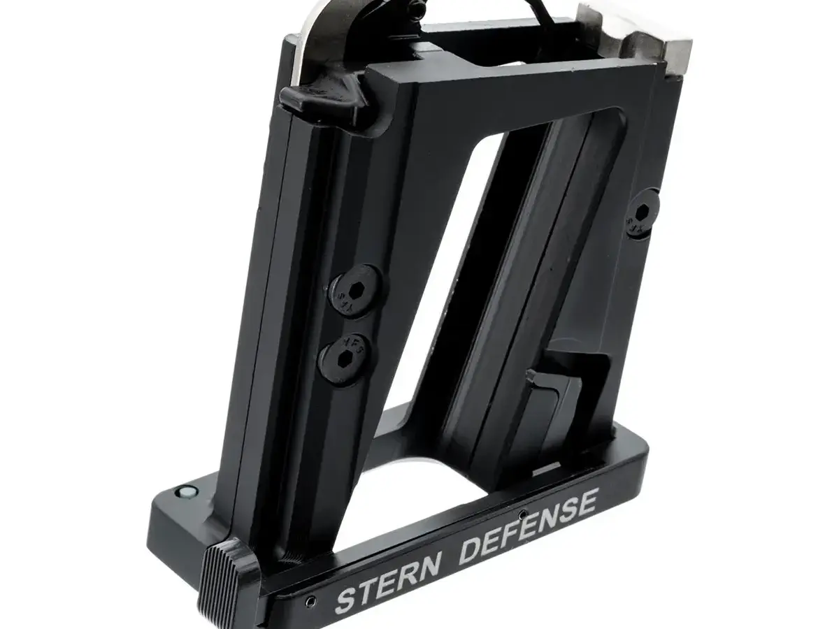 AR-15 9mm Coversion Adapter for Beretta 92 Magazines