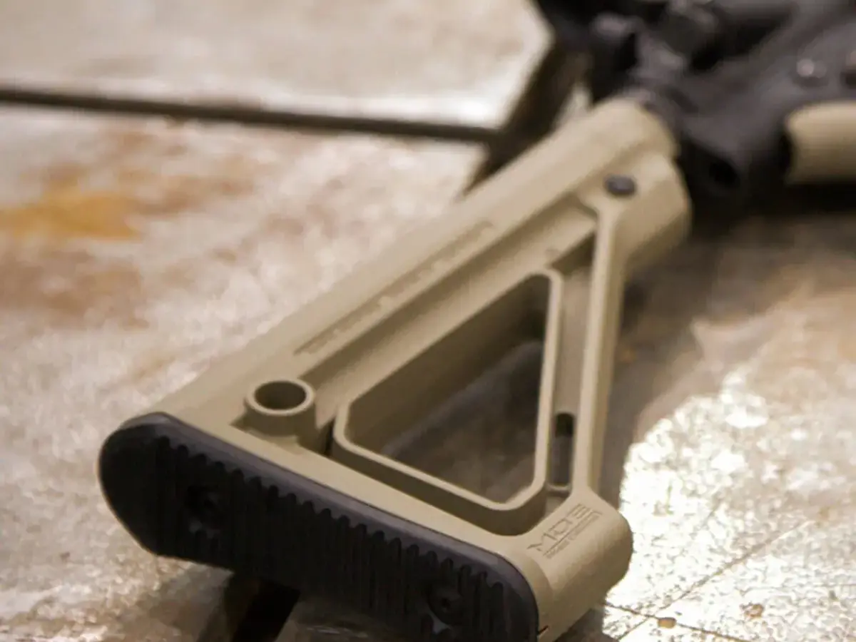 MOE Fixed Mil-Spec Carbine Stock for AR-15 FDE - photo 4