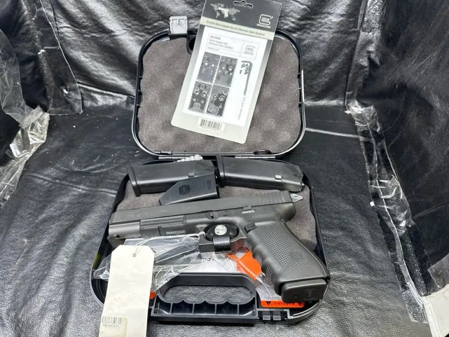 GLOCK MODEL 40 GEN 4 - photo 2