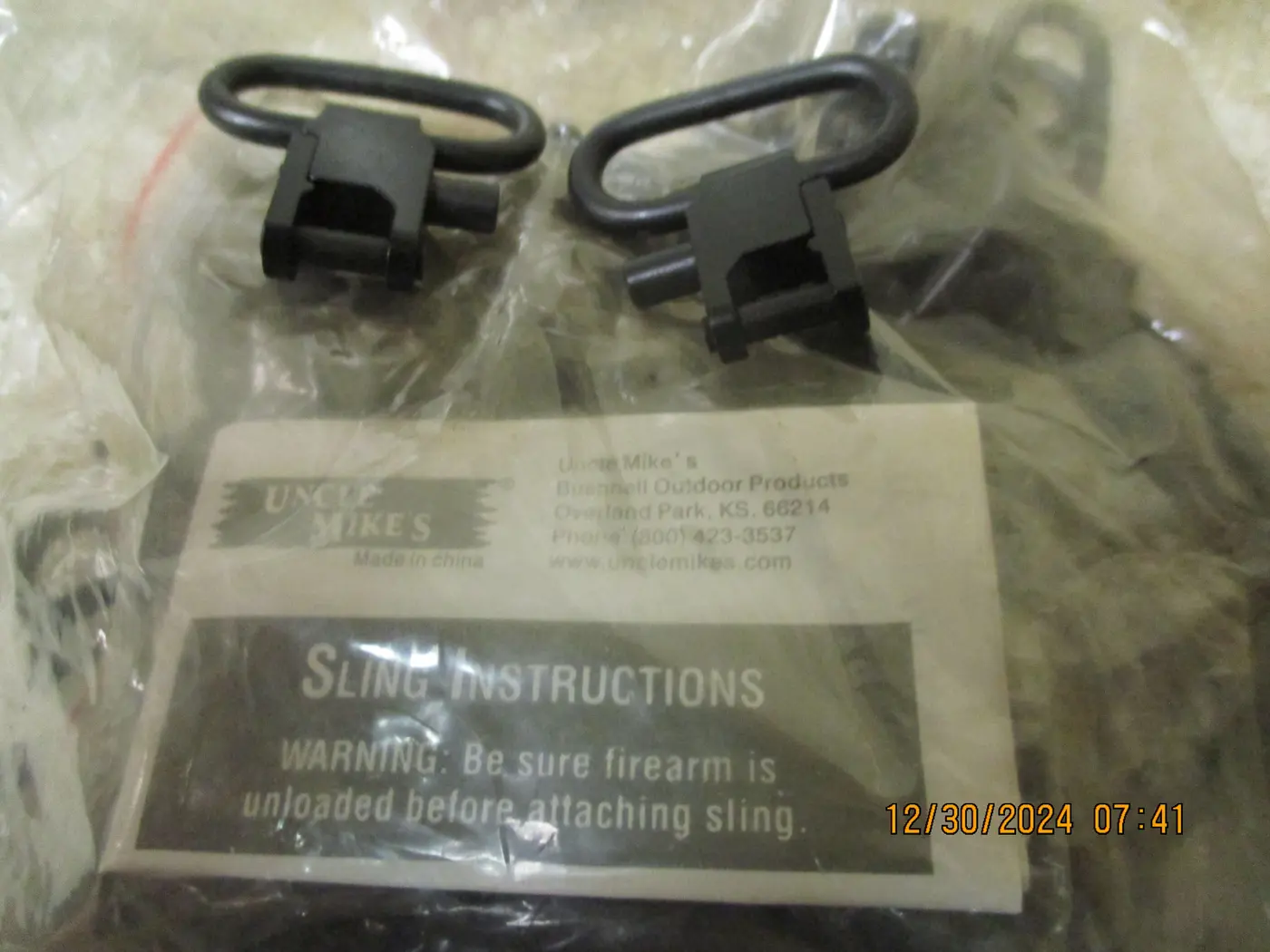 Uncle Mikes  old styl 1inch sling swivels  bulk packed  48 sets per bag   their not stamped uncle mikes   350.00  free shiping to the lower 48 states  in usa