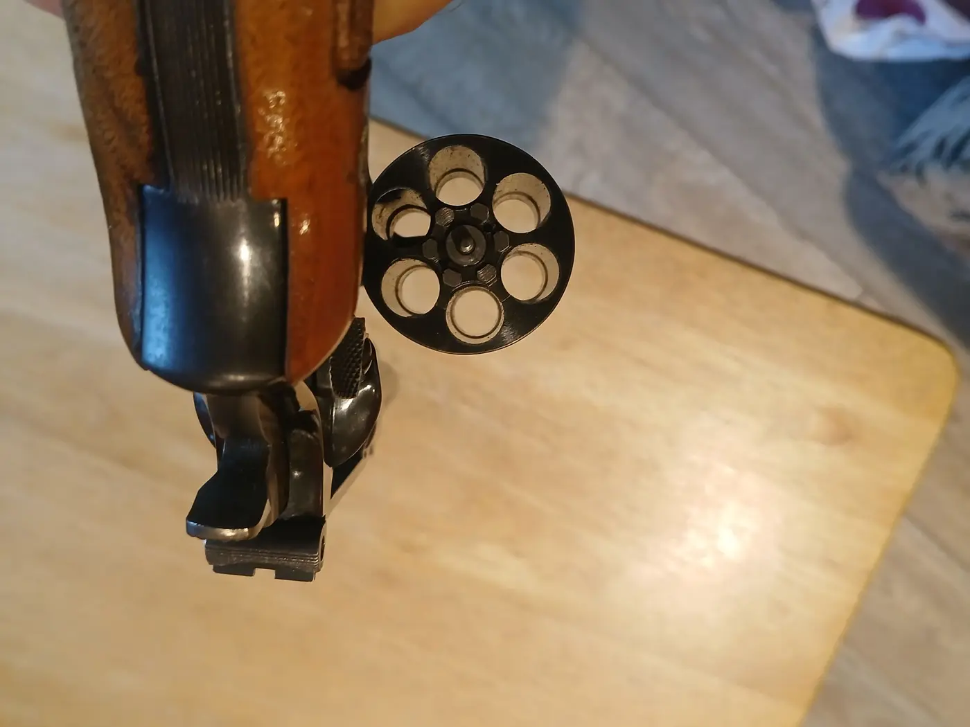 Smith and Wesson .38 special revolver - photo 2