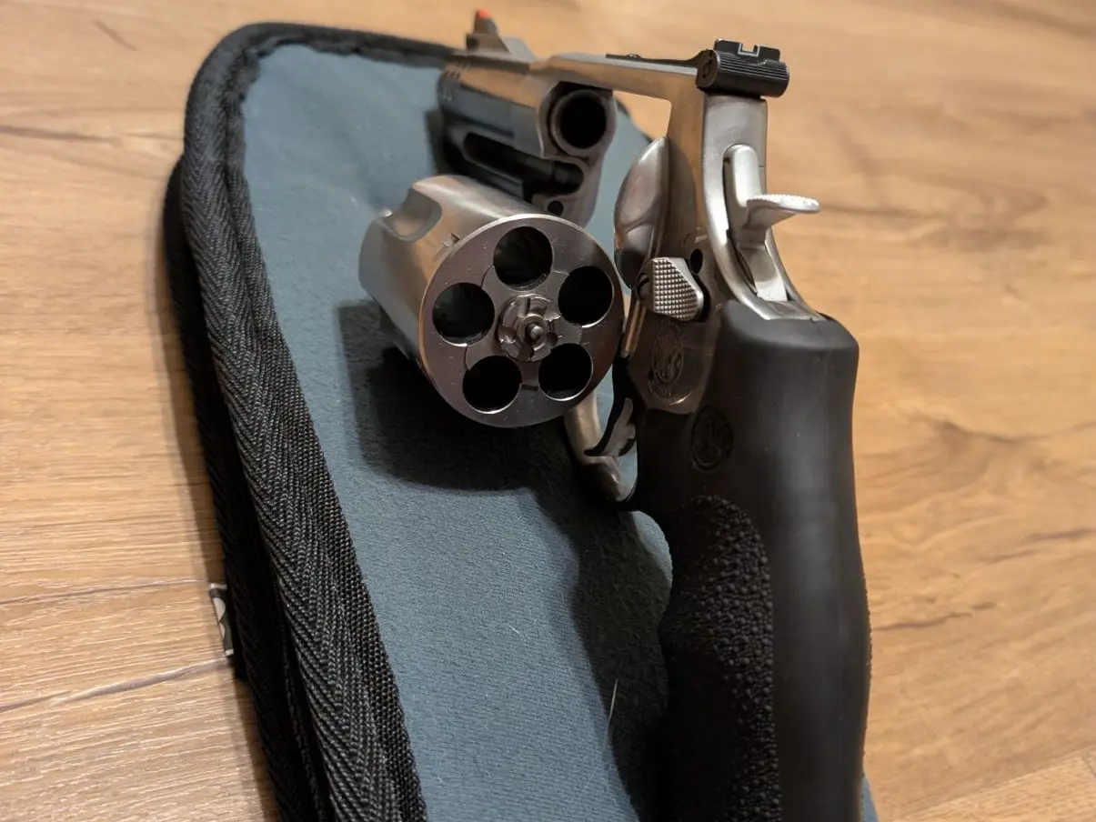 S&W 500 MAG w/ 4" Barrel - photo 3