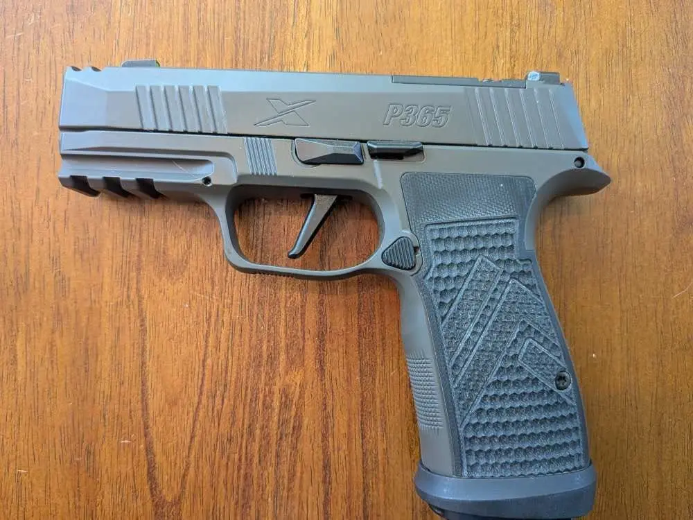 Sig Sauer P365 AXG Legion 9mm Comp – 3 17rd Mags – Incog X Holster - photo 2