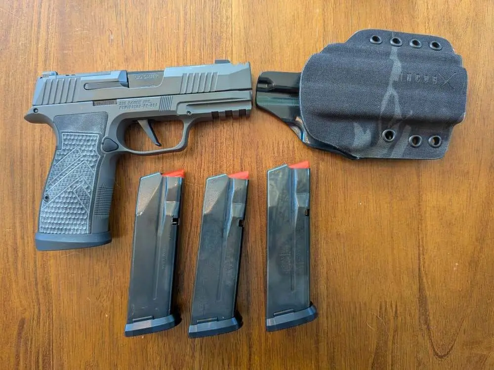 Sig Sauer P365 AXG Legion 9mm Comp – 3 17rd Mags – Incog X Holster - photo 4