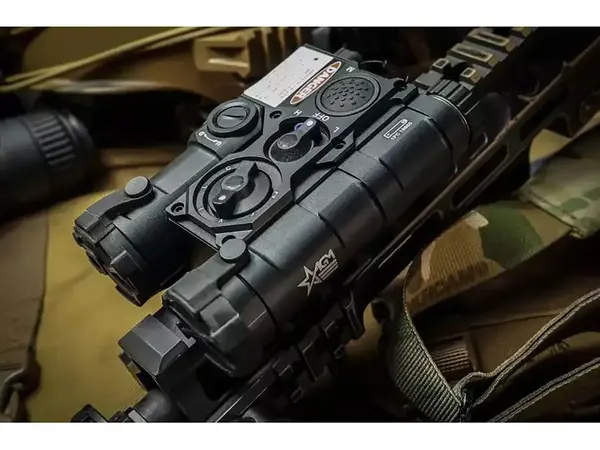 WLAD 1TAN LED/IR/Grn Laser Multi-Spectral Aiming Device Tan