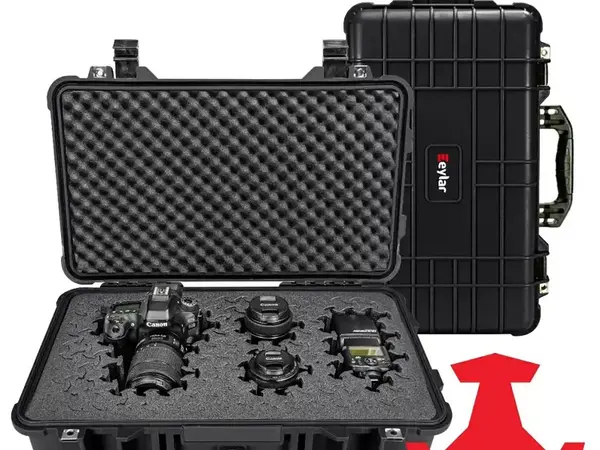 22" Carry-On Roller Hard Case w/Ragar Foam Inserts Black