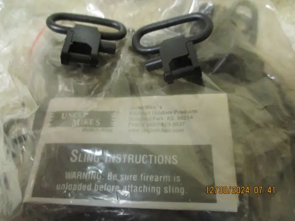 Uncle Mikes  old styl 1inch sling swivels  bulk packed  48 sets per bag   their not stamped uncle mikes   350.00  free shiping to the lower 48 states  in usa